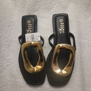 Rouge Helium Black Sandals with Gold Detail